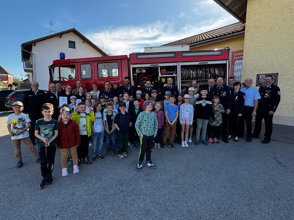 Gründung Kinderfeuerwehr Bild.jpg